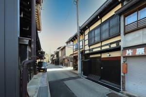 thumbnail: Exterior