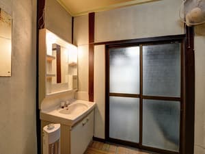 thumbnail: Bathroom