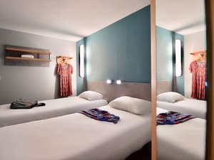 thumbnail: Room