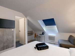 thumbnail: Room