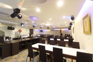 thumbnail: Breakfast area