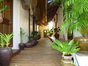 thumbnail: Hallway