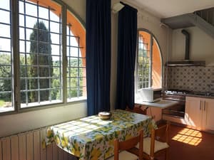 thumbnail: In-room dining
