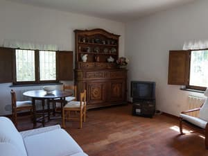 thumbnail: In-room dining