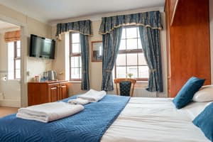 thumbnail: Room