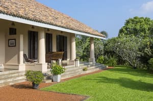 thumbnail: Exterior detail