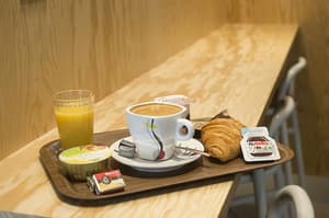thumbnail: Breakfast area