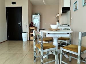 thumbnail: In-room dining