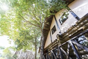 thumbnail: Exterior