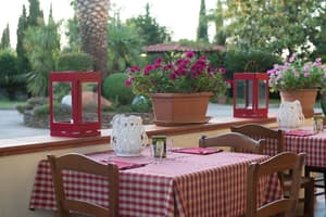 thumbnail: Breakfast area