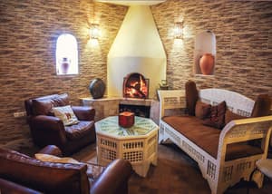 thumbnail: Interior entrance