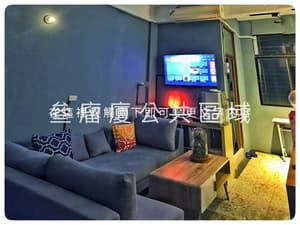 thumbnail: Lobby sitting area