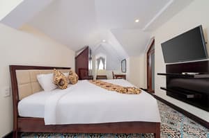 thumbnail: Room