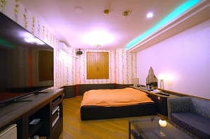 thumbnail: Room
