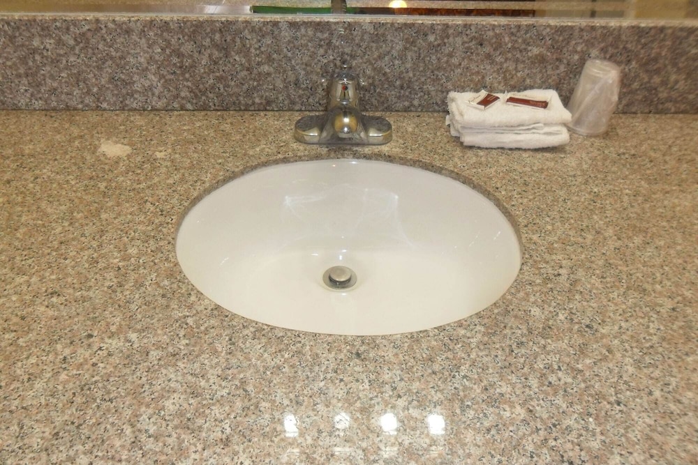 Bathroom sink