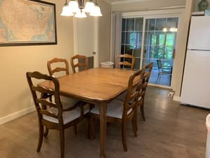 thumbnail: In-room dining