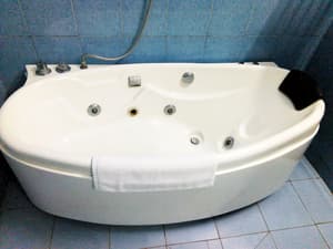 thumbnail: Jetted tub