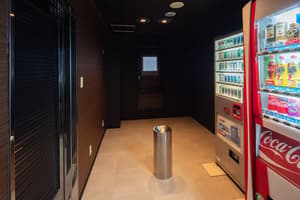 thumbnail: Vending machine
