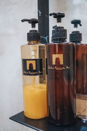 thumbnail: Bathroom amenities