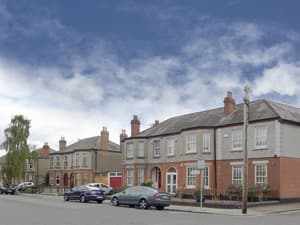thumbnail: Exterior