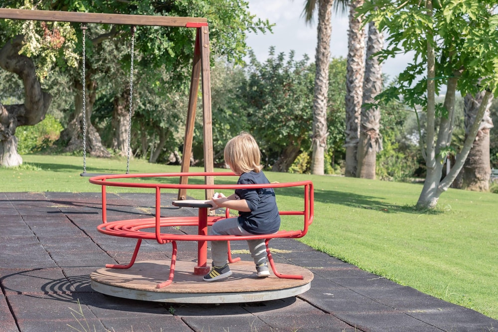 Children's play area - outdoor