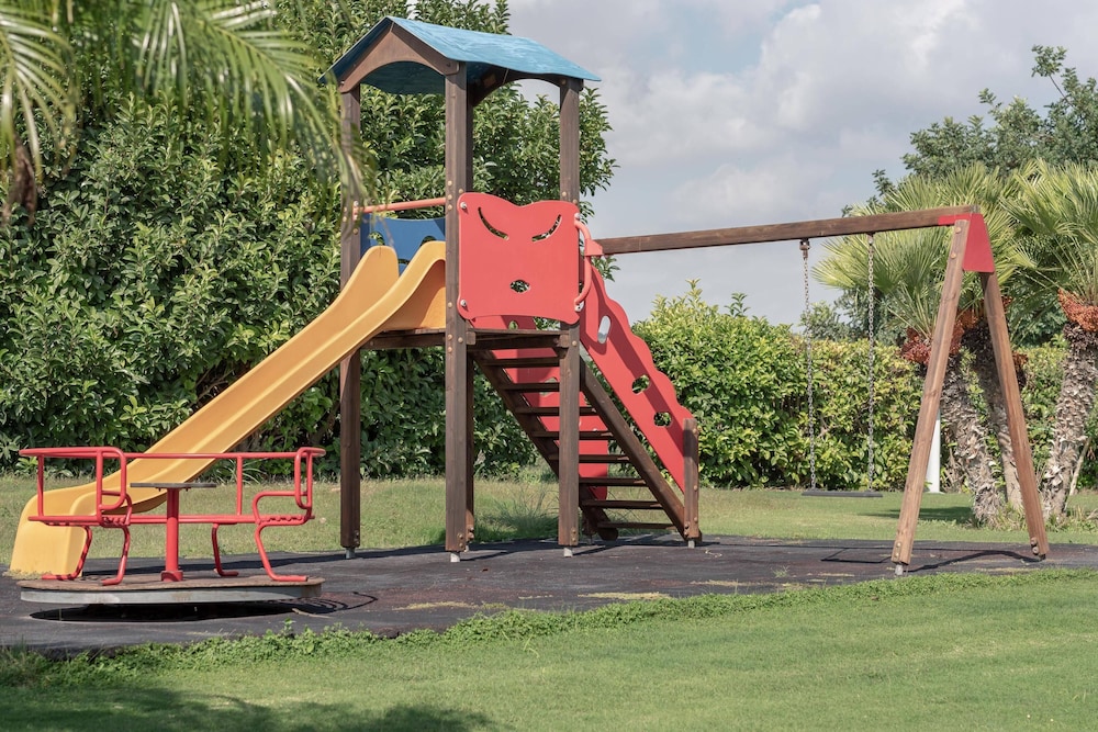 Children's play area - outdoor