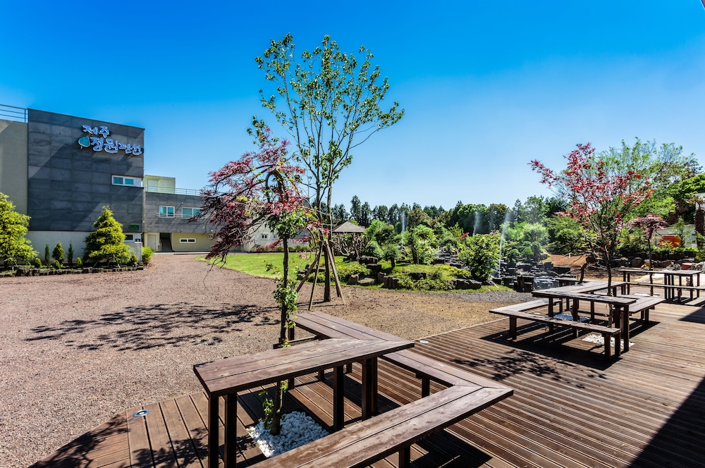 BBQ/picnic area