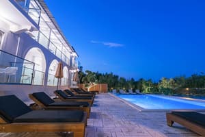 thumbnail: Outdoor pool