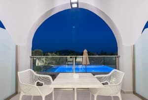 thumbnail: Balcony view