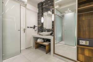 thumbnail: Bathroom sink
