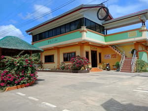 thumbnail: Exterior
