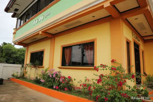 thumbnail: Exterior