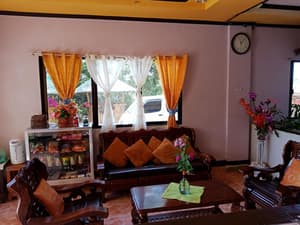 thumbnail: Lobby sitting area