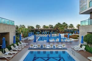 thumbnail: Outdoor pool