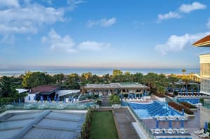 thumbnail: Outdoor pool