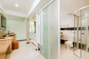 thumbnail: Bathroom