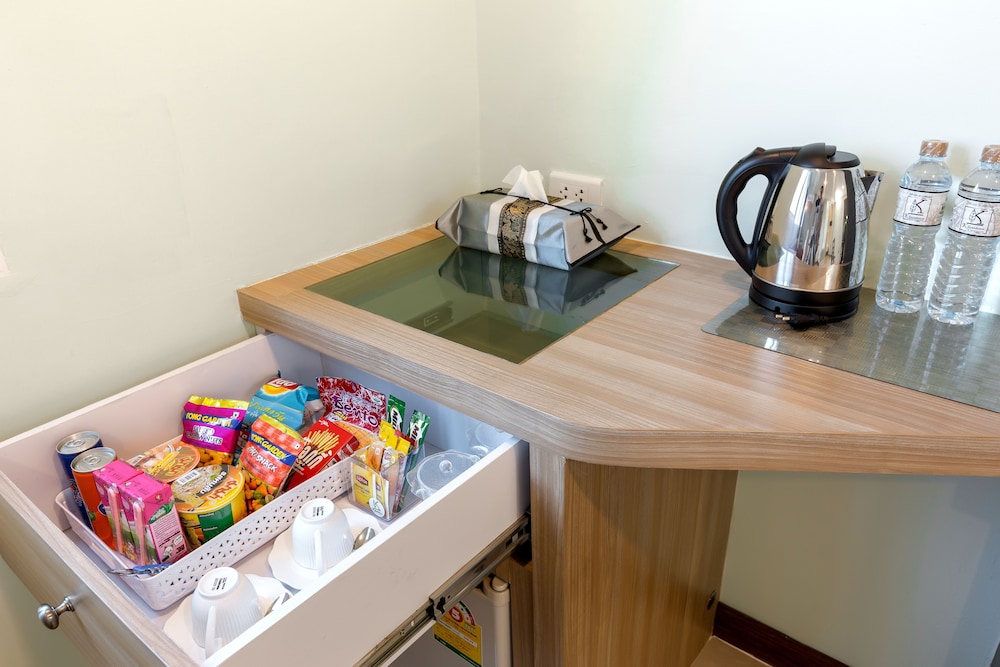 Mini-refrigerator