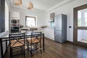 thumbnail: In-room dining