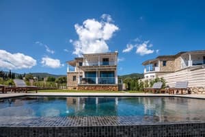 thumbnail: Outdoor pool