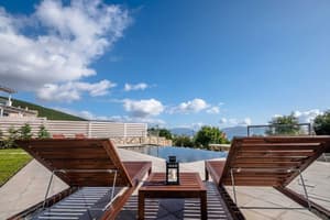 thumbnail: Sundeck
