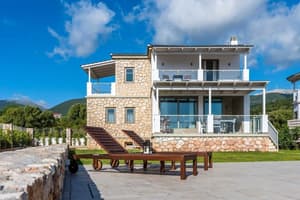 thumbnail: Sundeck