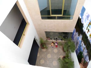 thumbnail: Courtyard