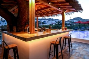 thumbnail: Poolside bar