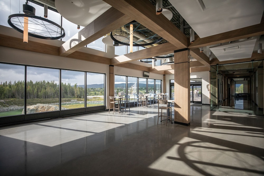Banquet hall