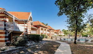 thumbnail: Front of property