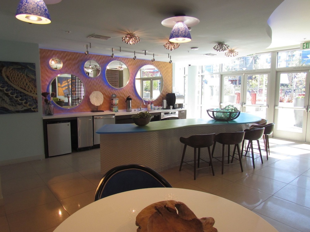 Restaurant-cafeteria