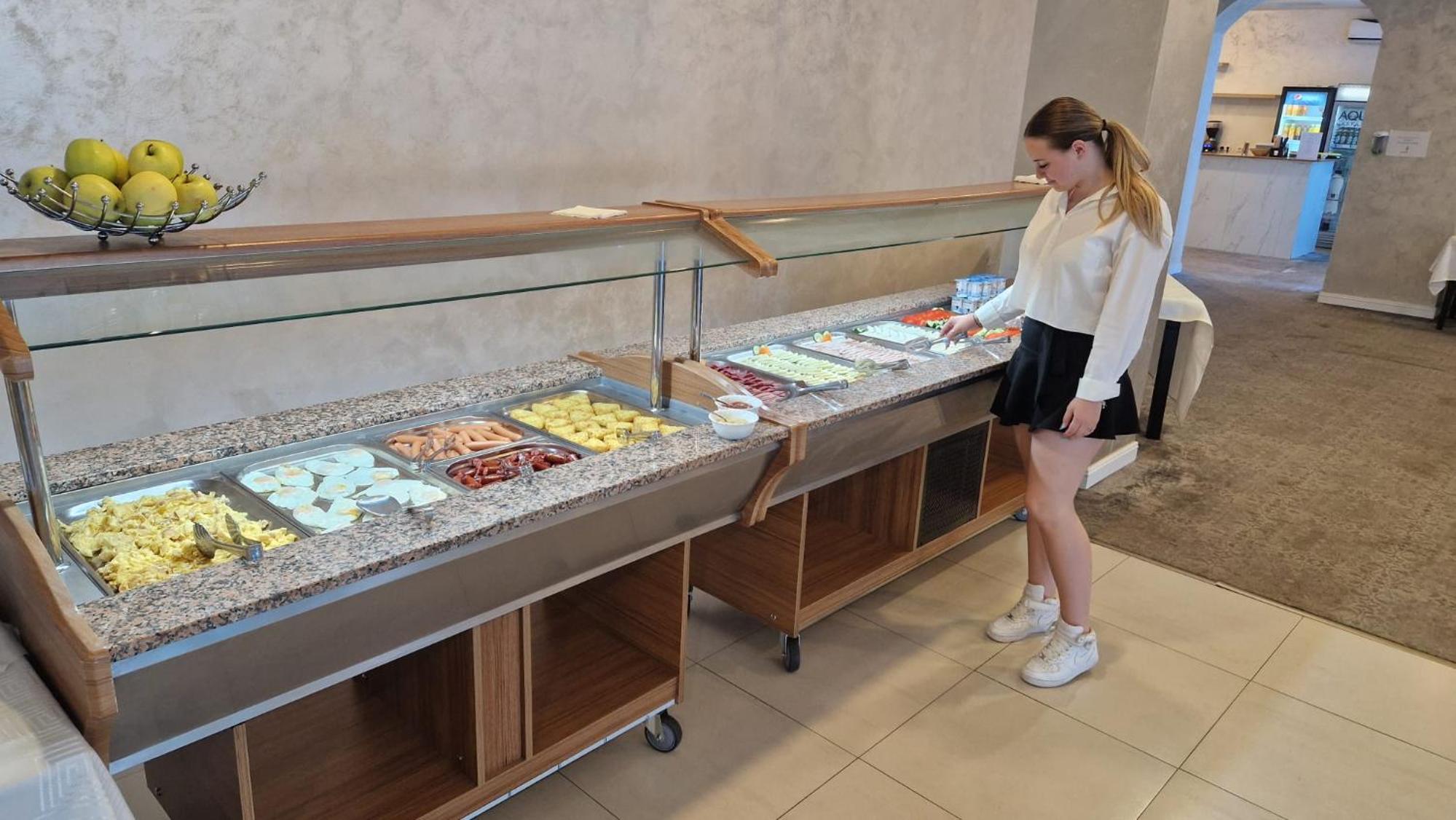 Restaurant-cafeteria