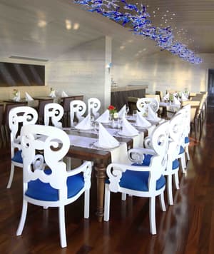 thumbnail: Restaurant
