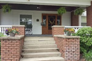 thumbnail: Interior entrance