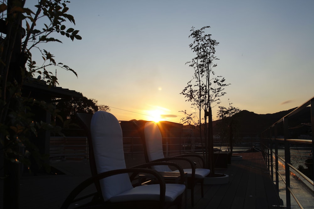 Sundeck